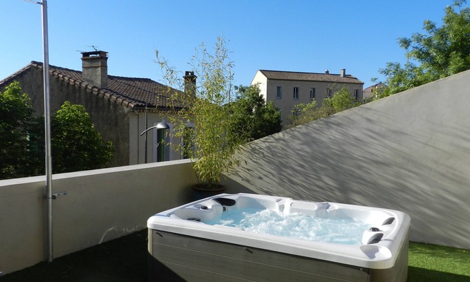 Murviel-les-Beziers Apartment | La Grange de Murviel T2 rated 4* by Étoiles de France
