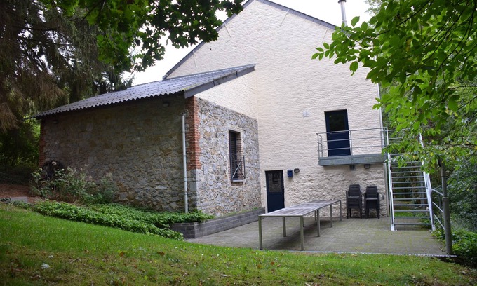 Hastiere-Lavaux House | La Grange du Crupet 15 Personen Rustig Gelegen op een Domein van 3 ha