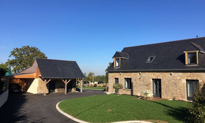 La Chapelle-Saint-Aubert House | La Maison de Benjamin