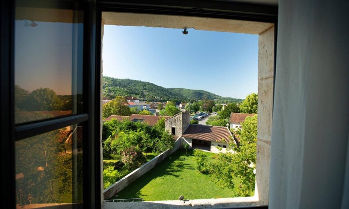 Villefranche-de-Rouergue House | La Maison de Siloe