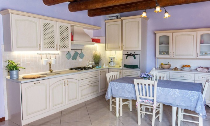 Lugo Bed & Breakfast | La Maison B&B