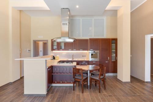 Pellezzano House | la-maison-chic