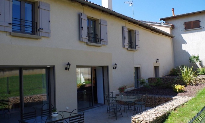 Lugny House | La Maison D'henriette