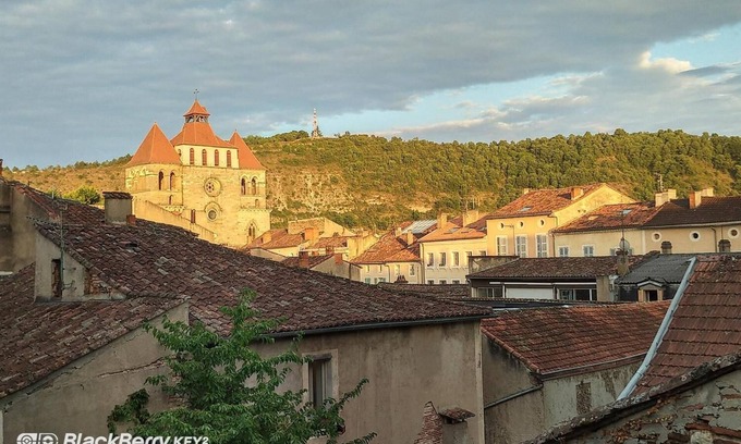 Cahors Old Town Apartment | La Maison de Grand-Mie