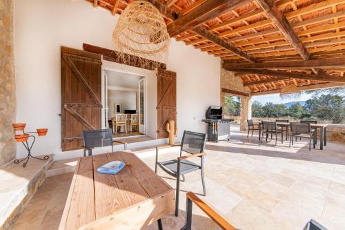 La Bouilladisse House | La Maison de Jean - Charmante maison avec stock tank