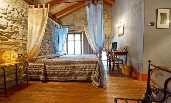Grand Vert House | La Maison Des Vignerons Chambres D'Hotes B&B