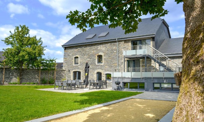 Tavigny House | La Maison du Notaire - Gîte 18 personnes