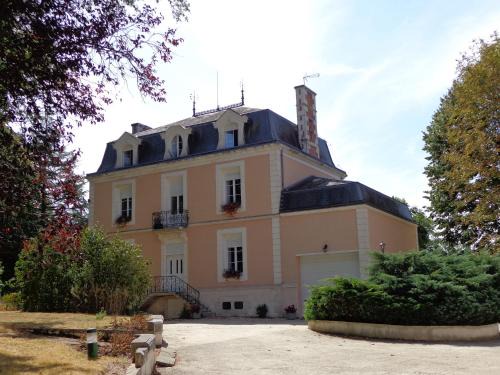 L'Isle-Jourdain Bed & Breakfast | La Maison Ribotteau