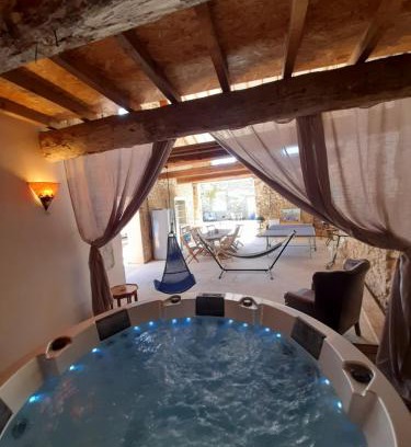 Sainte-Valiere House | La maison SPA, PISCINE et CLIMATISATION