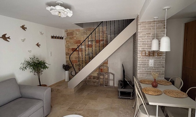 Feucherolles Apartment | "La Parenth'aise Feucherollaise" 50m2 duplex 15 min from Versailles