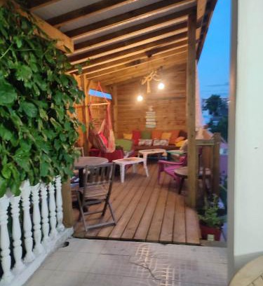 Perinet Apartment | La passiflore