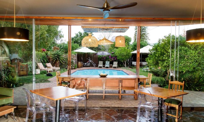 Oudtshoorn House | La Pension Guest House