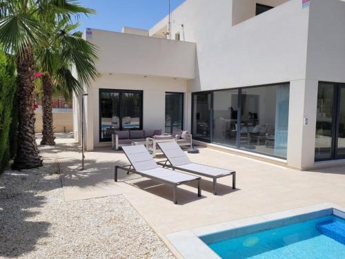 Benijofar Villa | La Perla Blanca