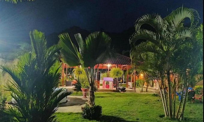 Metropolitana House | La perla casa de campo