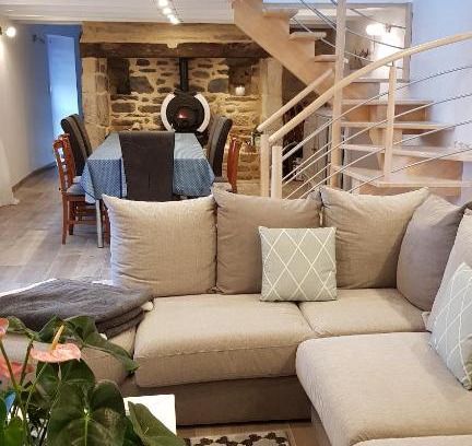 Poulgoazec House | la perle océane 4etoiles ,piscine privée 2022 et à 5mn des plages pour 10 pers et un bébé
