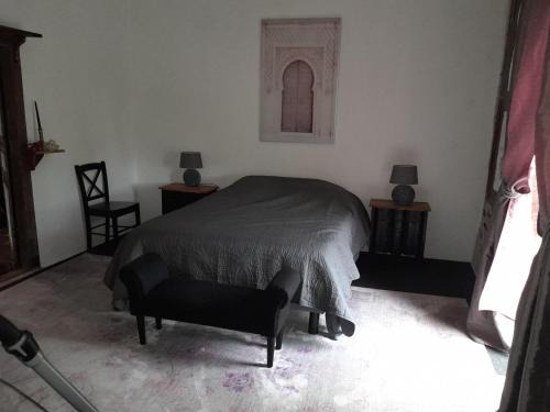 La Croisille-sur-Briance Bed & Breakfast | La petite Salamandre bleue