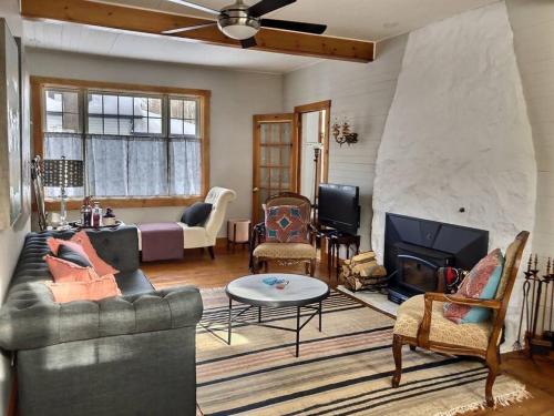 Rawdon Ski Chalet | La Petite Maison