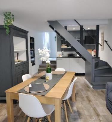 Le Blanc House | La petite maison de poncho