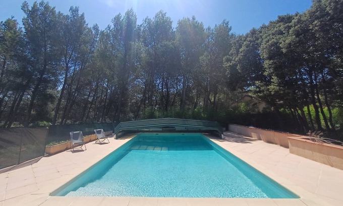 Les 3 Ponts Bed & Breakfast | La Petite Maison Nîmoise - Le Calme Proche de la Ville