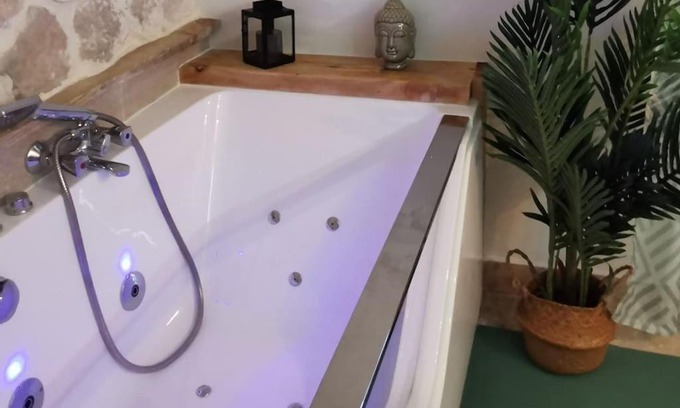 Sault House | La Petite Reine Du Ventoux