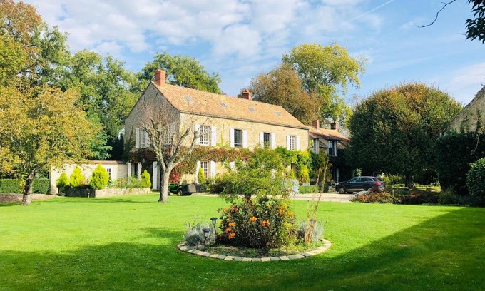 Chailly-en-Biere Bed & Breakfast | La plaine de l'Angelus