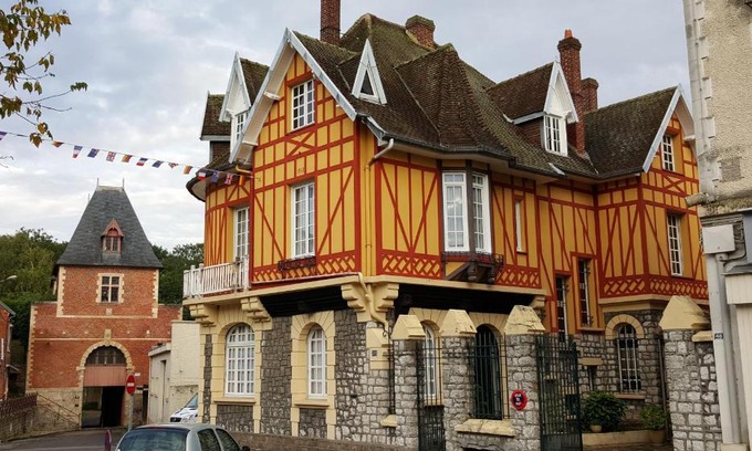 Peronne Bed & Breakfast | La Porte De Bretagne