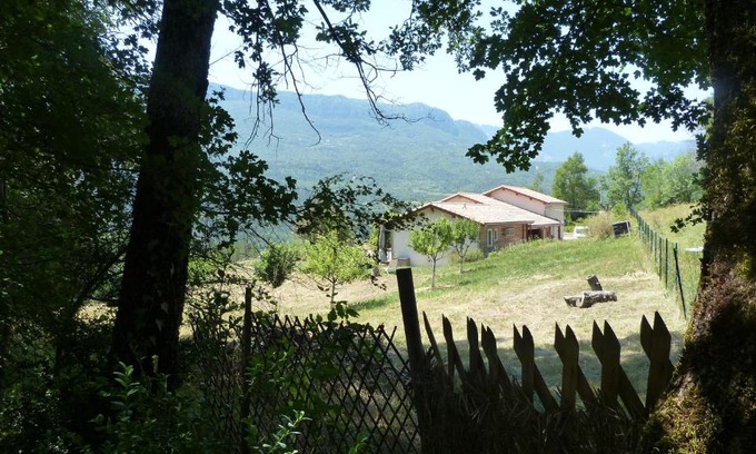 Noyers-sur-Jabron House | La Prairie