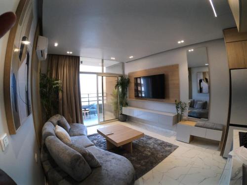 Sakkala Apartment | La Prestigia plaza sea view