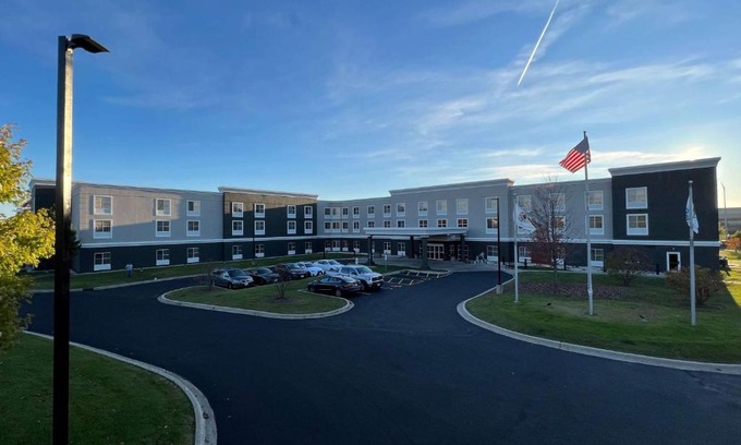 Bannockburn Hotel | La Quinta by Wyndham Bannockburn-Deerfield