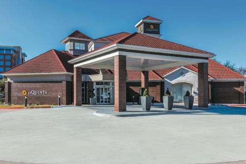Plano Hotel | La Quinta by Wyndham Dallas Plano West