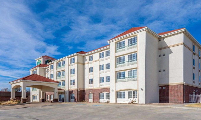 Dodge City Hotel | La Quinta by Wyndham Dodge City