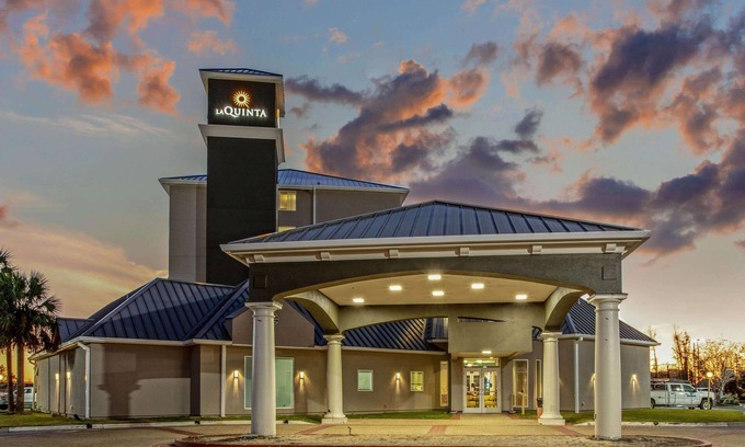 Panama City Hotel | La Quinta Inn & Suites by Wyndham Panama City