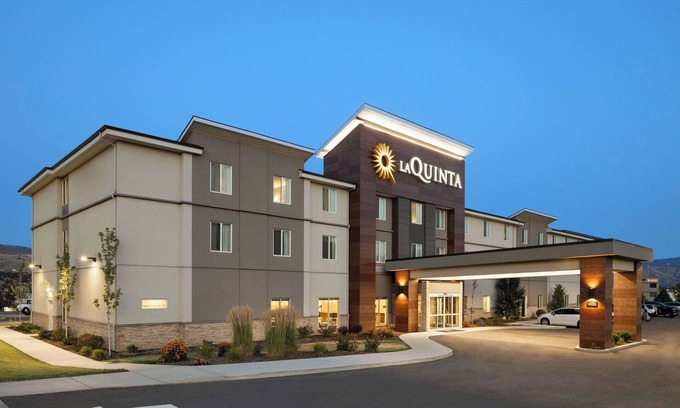 Sunnyslope Hotel | La Quinta Inn & Suites by Wyndham Wenatchee