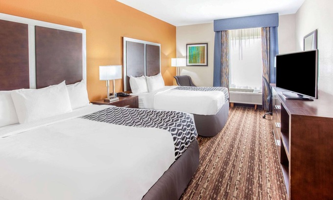 Gonzales Hotel | La Quinta Inn & Suites by Wyndham Gonzales TX