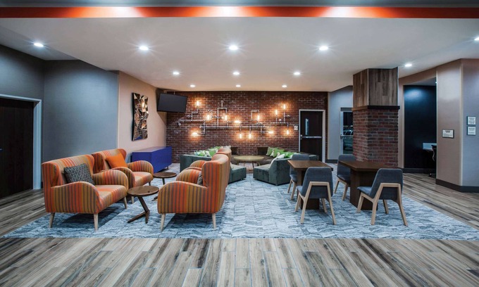Owasso Hotel | La Quinta Inn & Suites by Wyndham Owasso