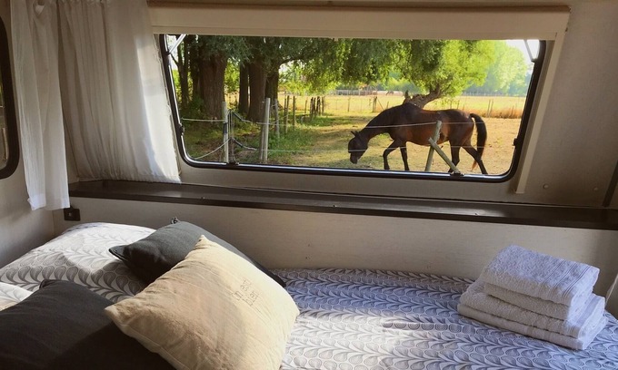 Cysoing House | La "ravane" Logement Insolite, Isolé, Nature et Chevaux Avec Brasero