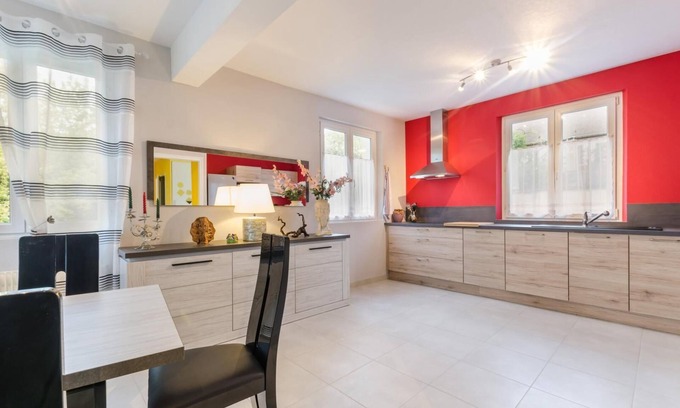 Landreville House | La Rose D'henri - Landreville