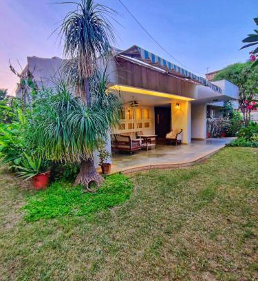 Ahmedabad House | La Shangrila Charming City Center Villa