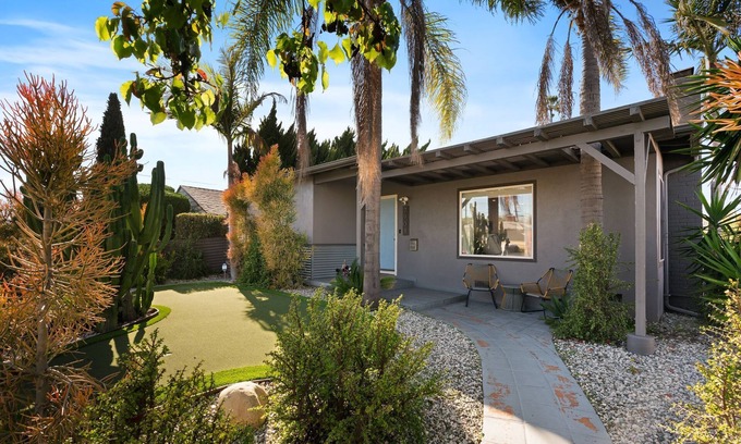 Westchester House | LA Summer Stay