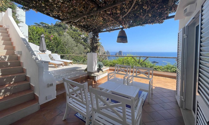 Marina Piccola Apartment | La Surprise House