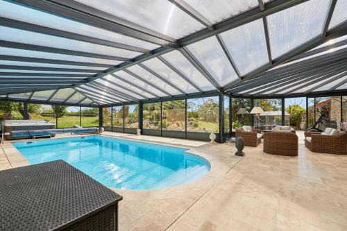 Surville House | La surville