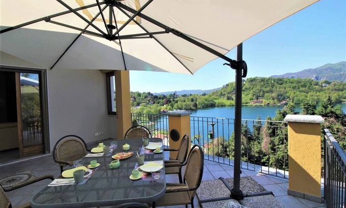 Carcegna Apartment | La Terrazza sul lago