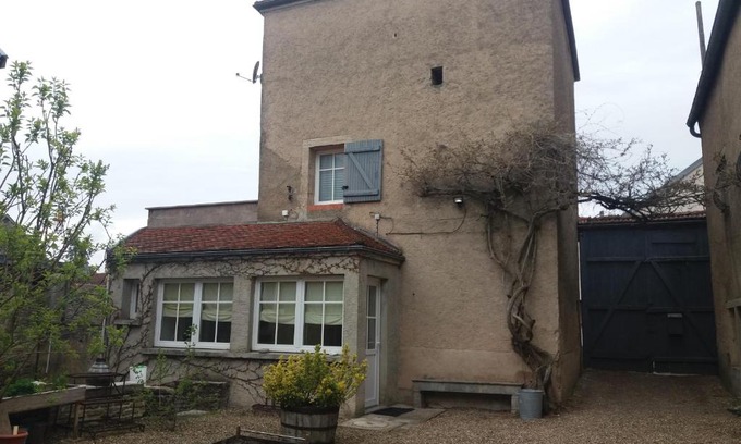 Chambuf House | LA TOUR DU 12