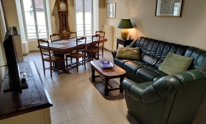Guillon House | La Tour : Gîte Familial et Original