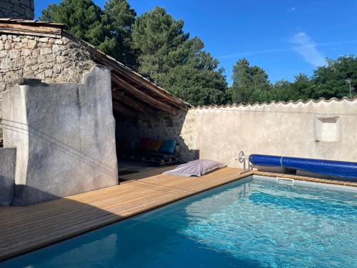 Saint-Julien-du-Serre House | La Trêve - Mas 12 personnes rénové avec Piscine