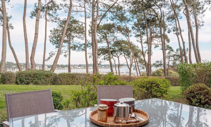 La Trinite-sur-Mer Apartment | La Trinité/Mer-3-room apartement-73m²-Port view-Wifi-2*
