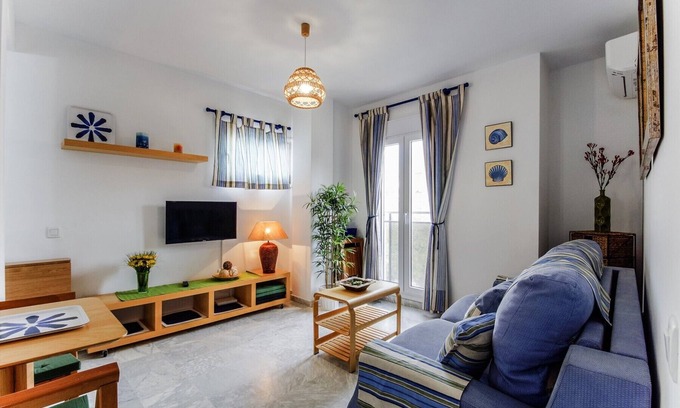 Cadiz Apartment | La VICTORIA Home free parking by Cadiz4Rentals
