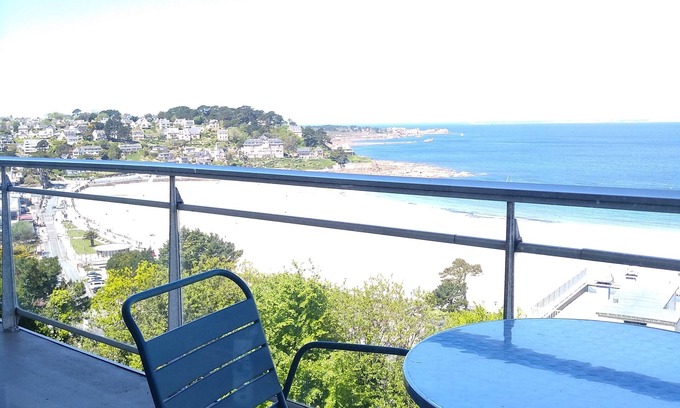 Perros-Guirec Apartment | La Vigie, apartment, panoramic sea view.