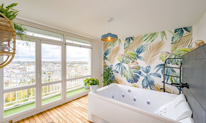 Saint-Brieuc Apartment | La Vigie - Appt avec jolie vue sur ville