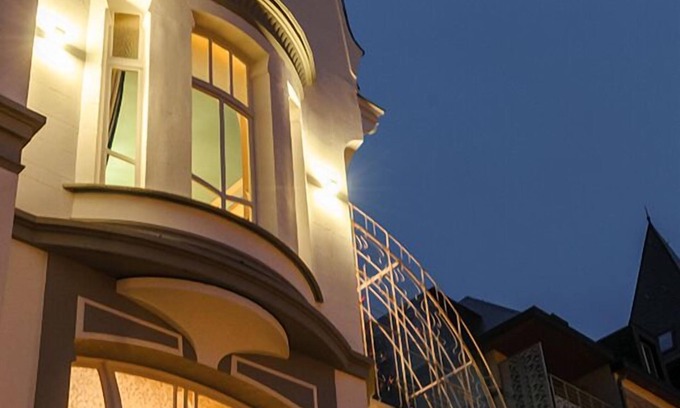 Jambes Bed & Breakfast | La Villa Balat